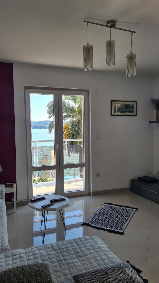 Chic Apartment In The City Center By The Sea Tivat Luaran gambar