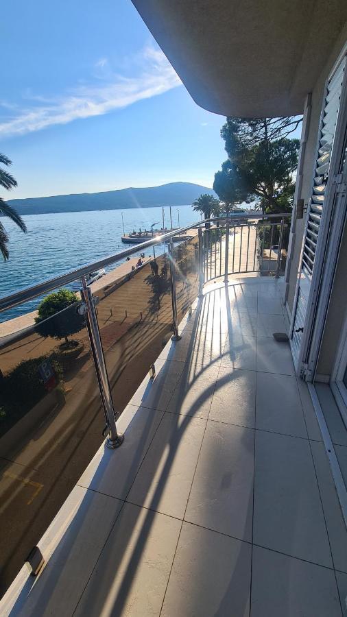 Chic Apartment In The City Center By The Sea Tivat Luaran gambar