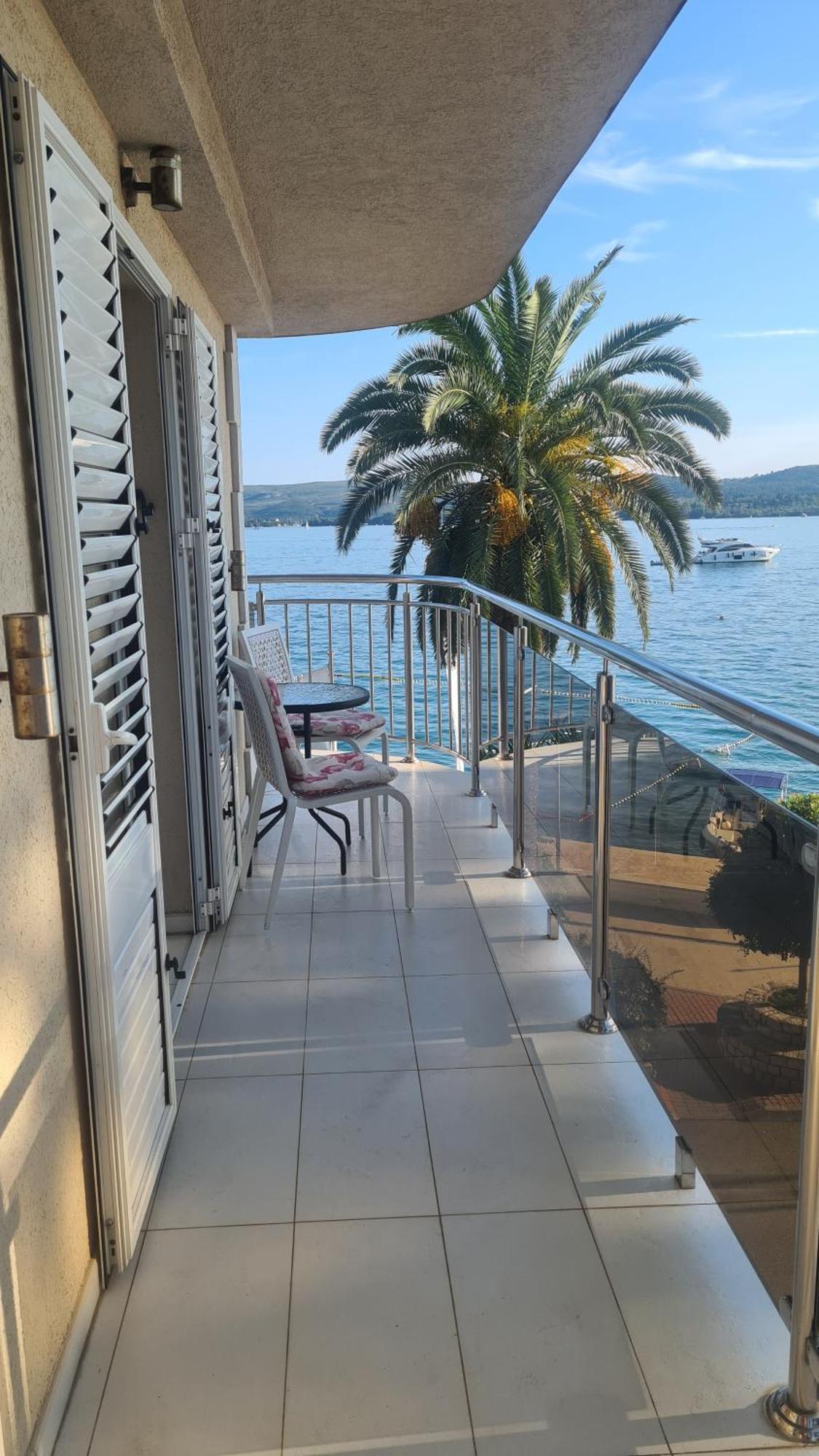 Chic Apartment In The City Center By The Sea Tivat Luaran gambar